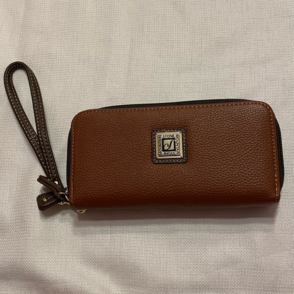 Stone Mountain Wallet with Gold Accent